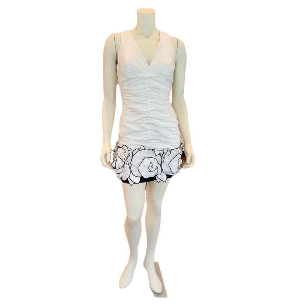 Jessica McClintock, White Dress  size 6